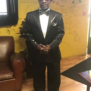 Meet your Posher, Elijah